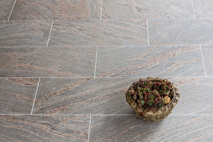 Terasse in JUPARANA COLOMBO,
gebürstete Oberfläche